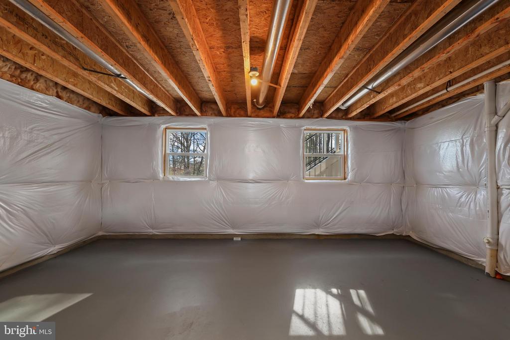 17 Dahlia Ln