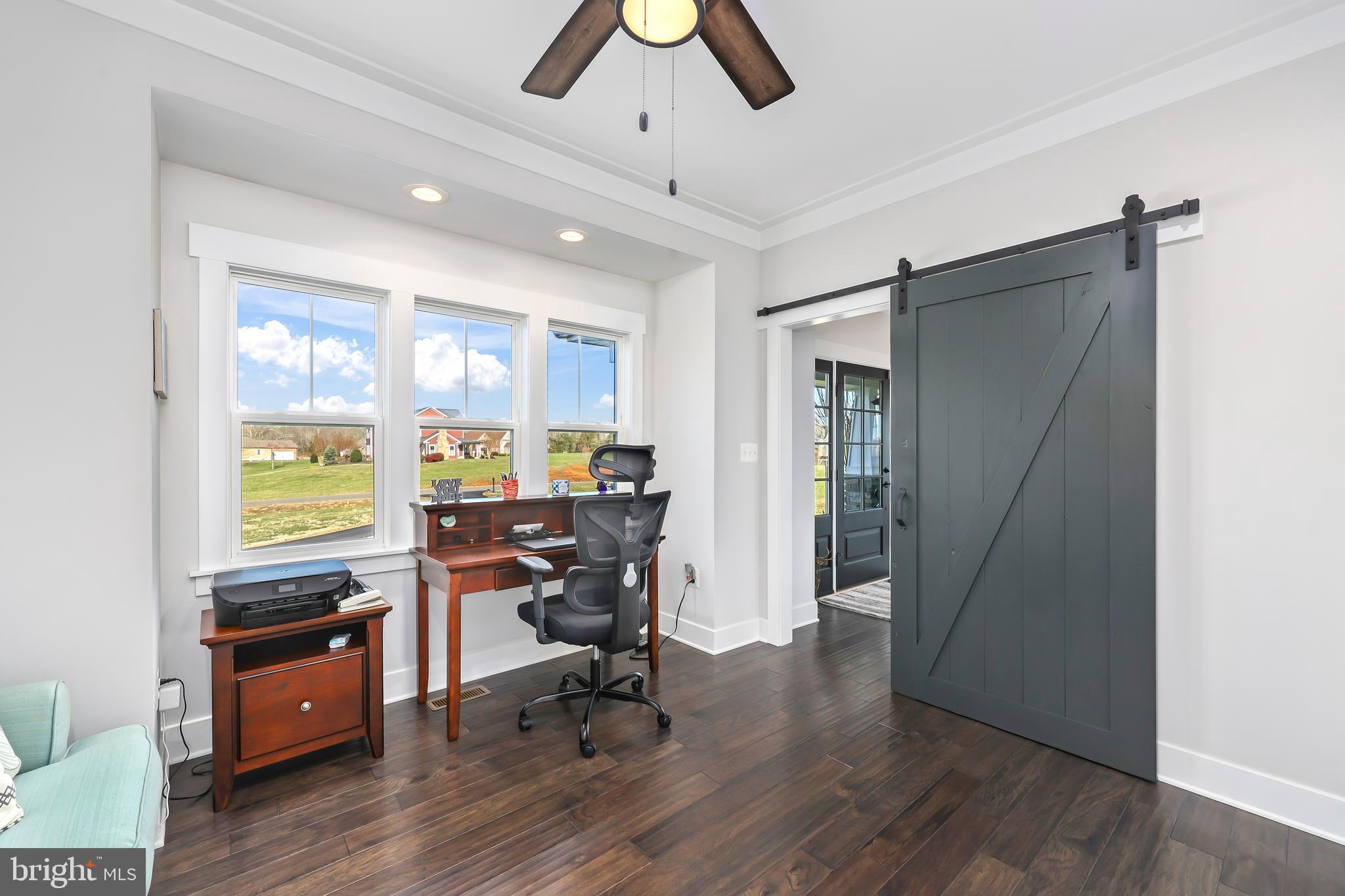 17 Dahlia Ln