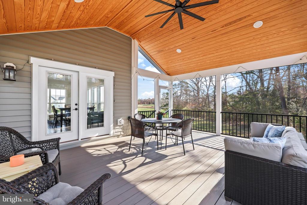 17 Dahlia Ln
