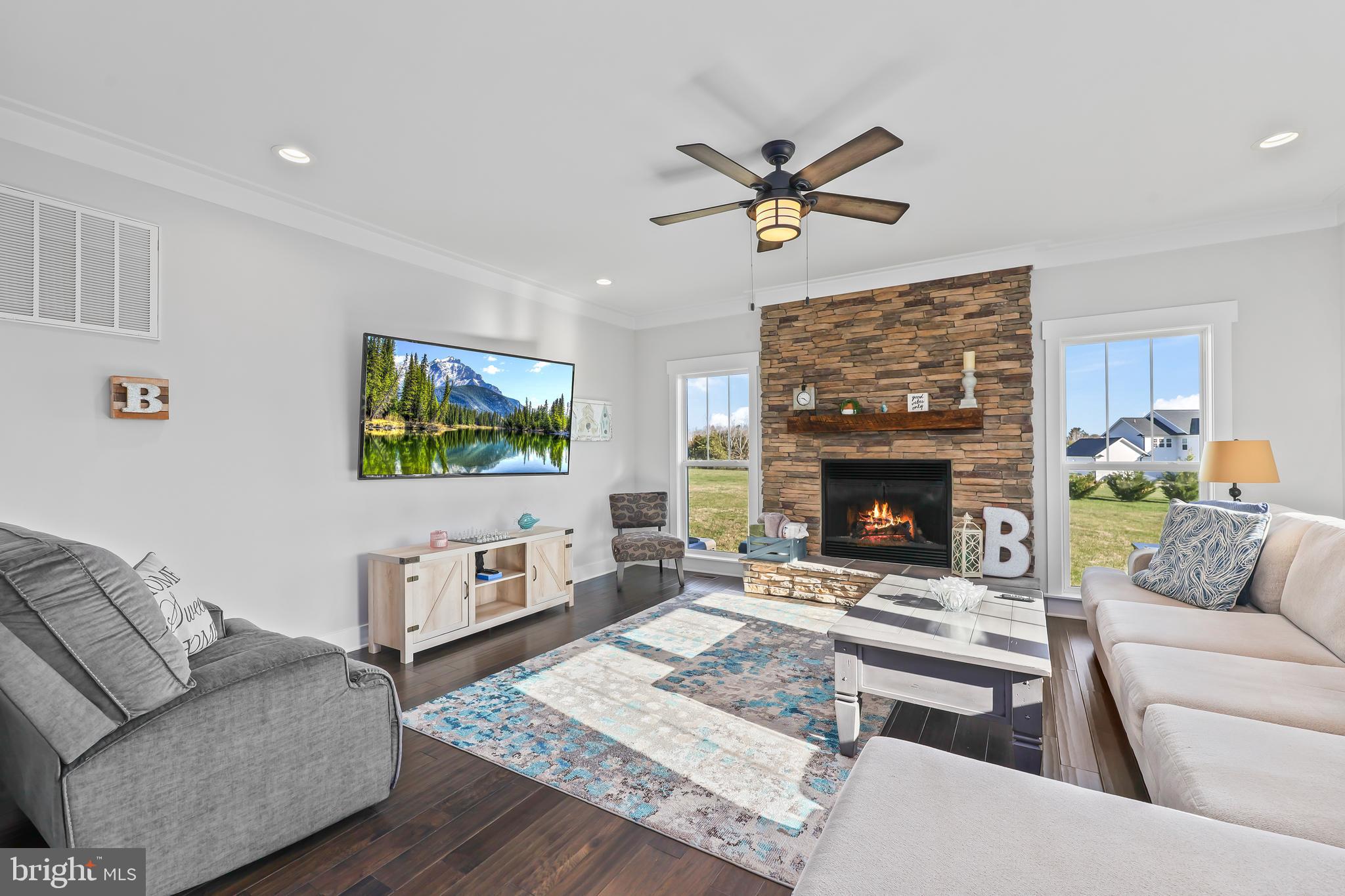 17 Dahlia Ln
