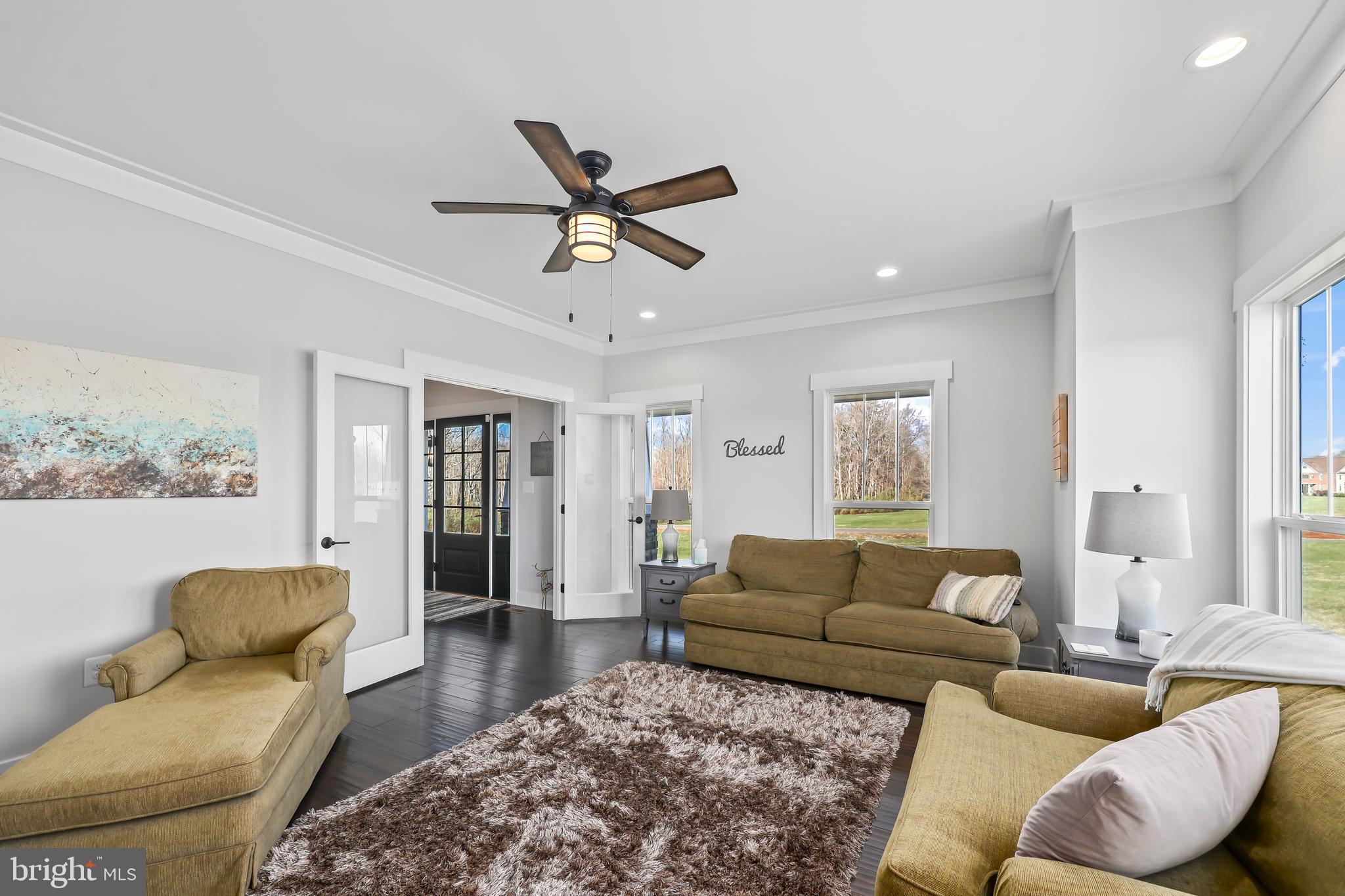 17 Dahlia Ln