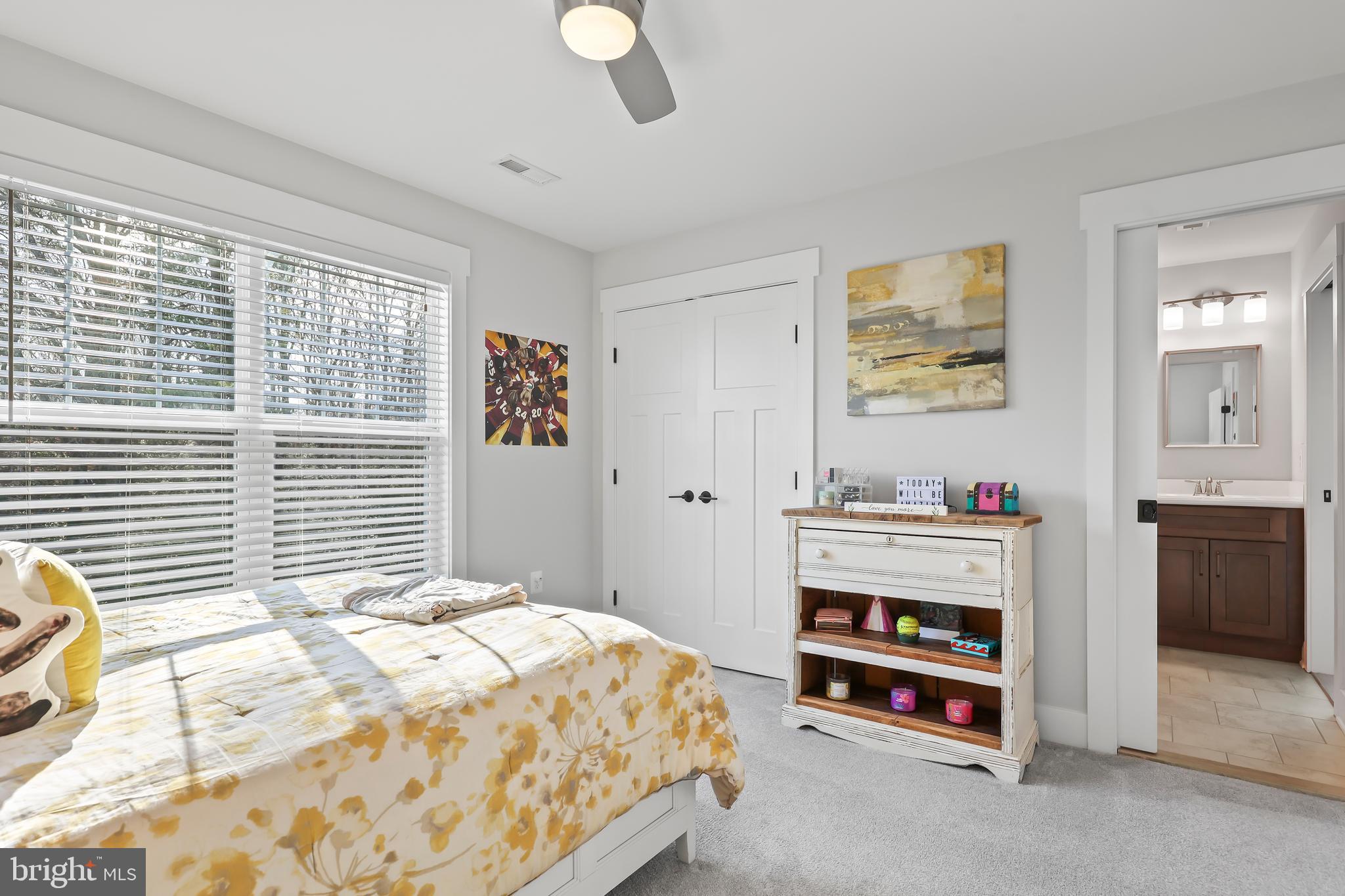 17 Dahlia Ln
