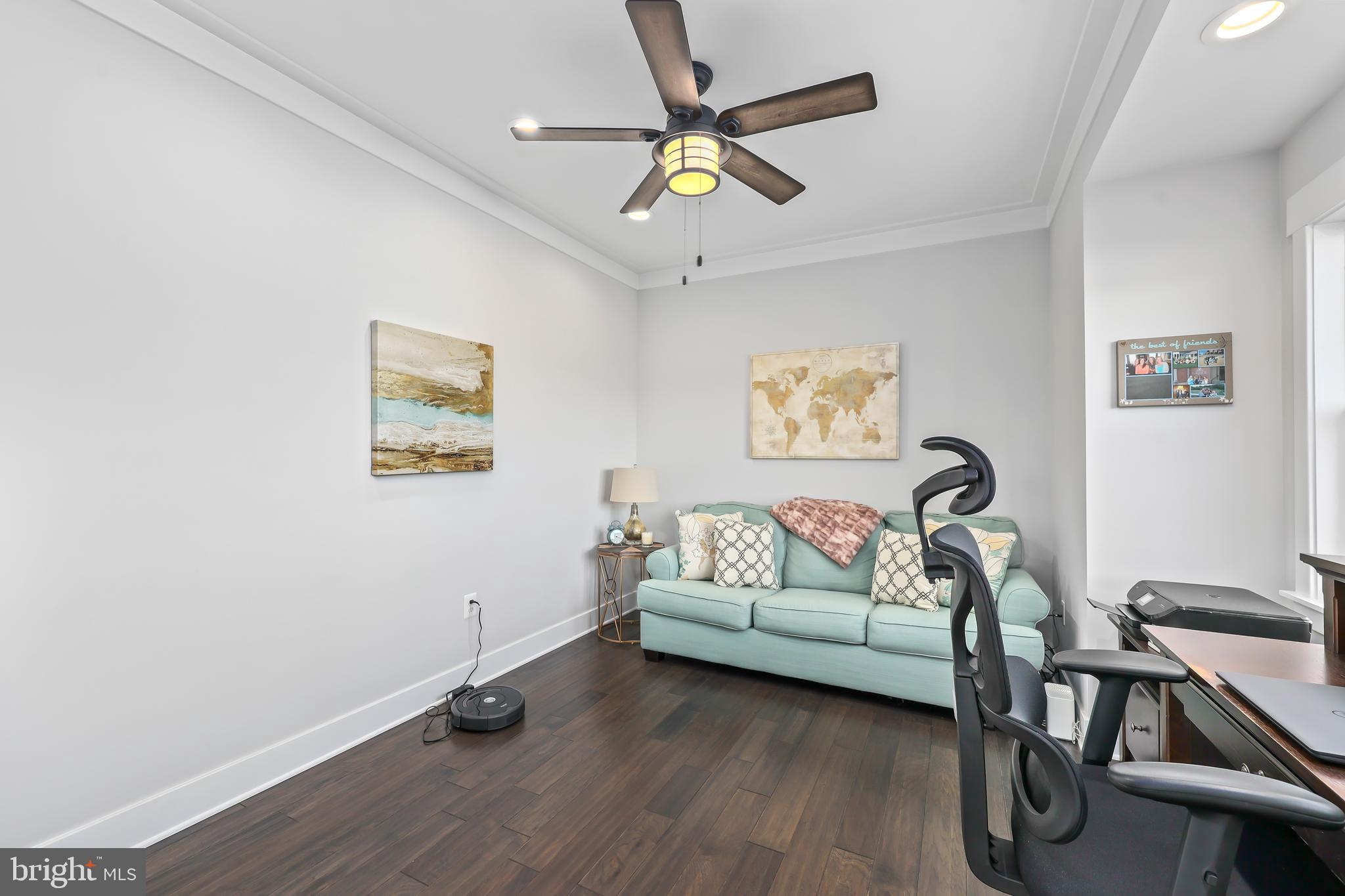 17 Dahlia Ln