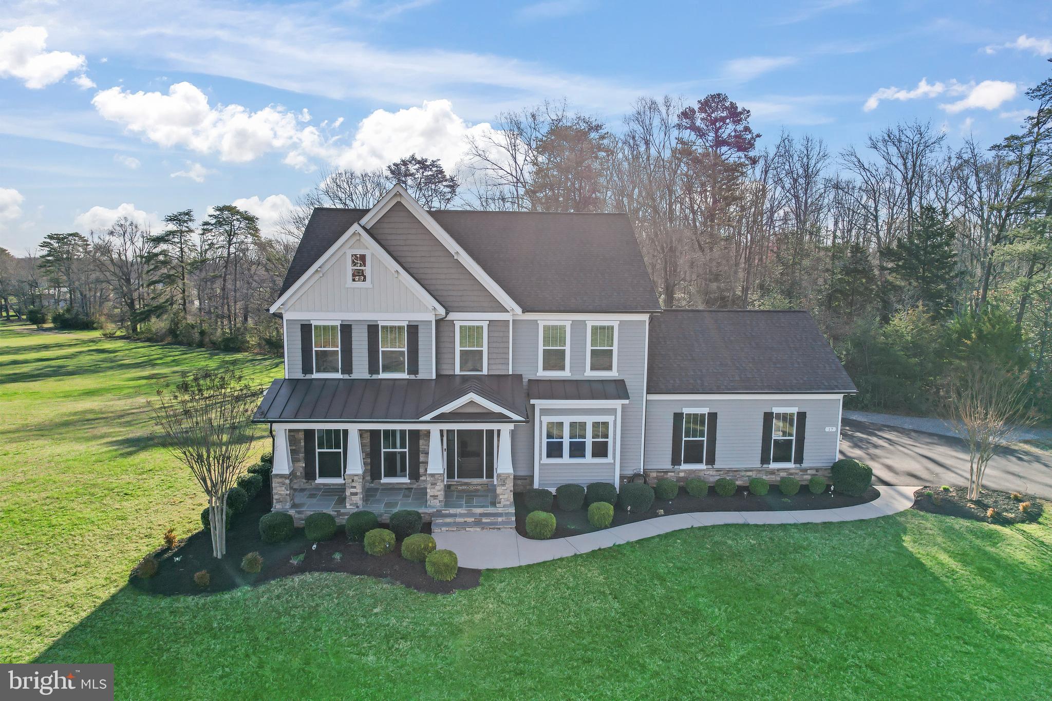 17 Dahlia Ln