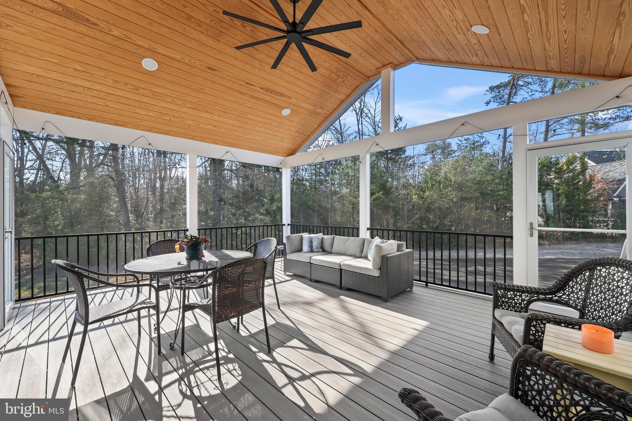 17 Dahlia Ln
