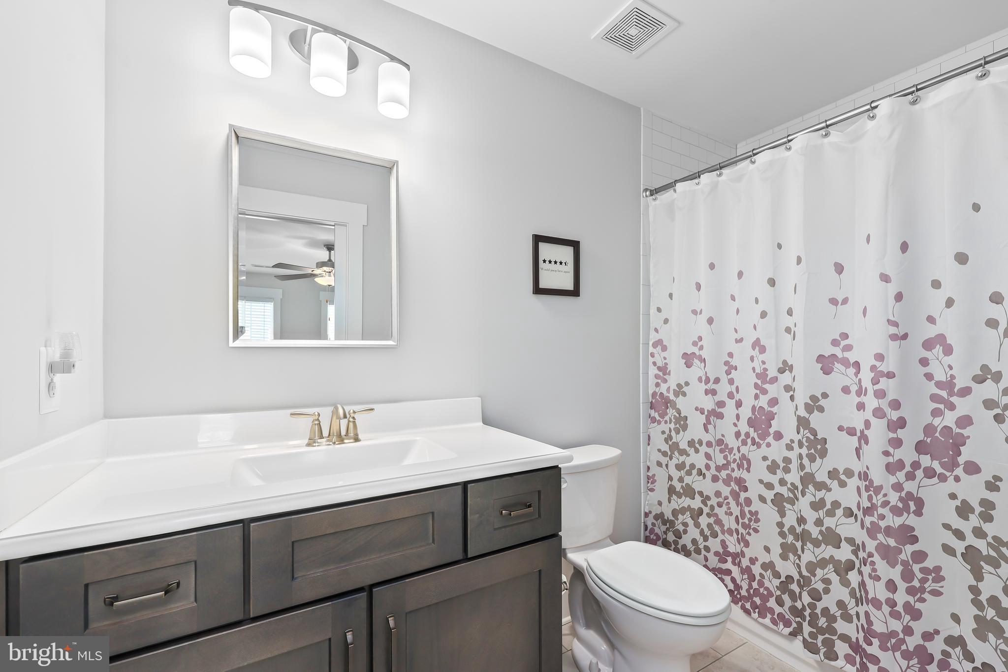 17 Dahlia Ln