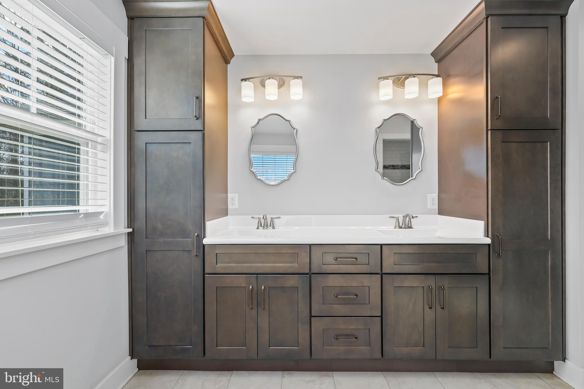 17 Dahlia Ln