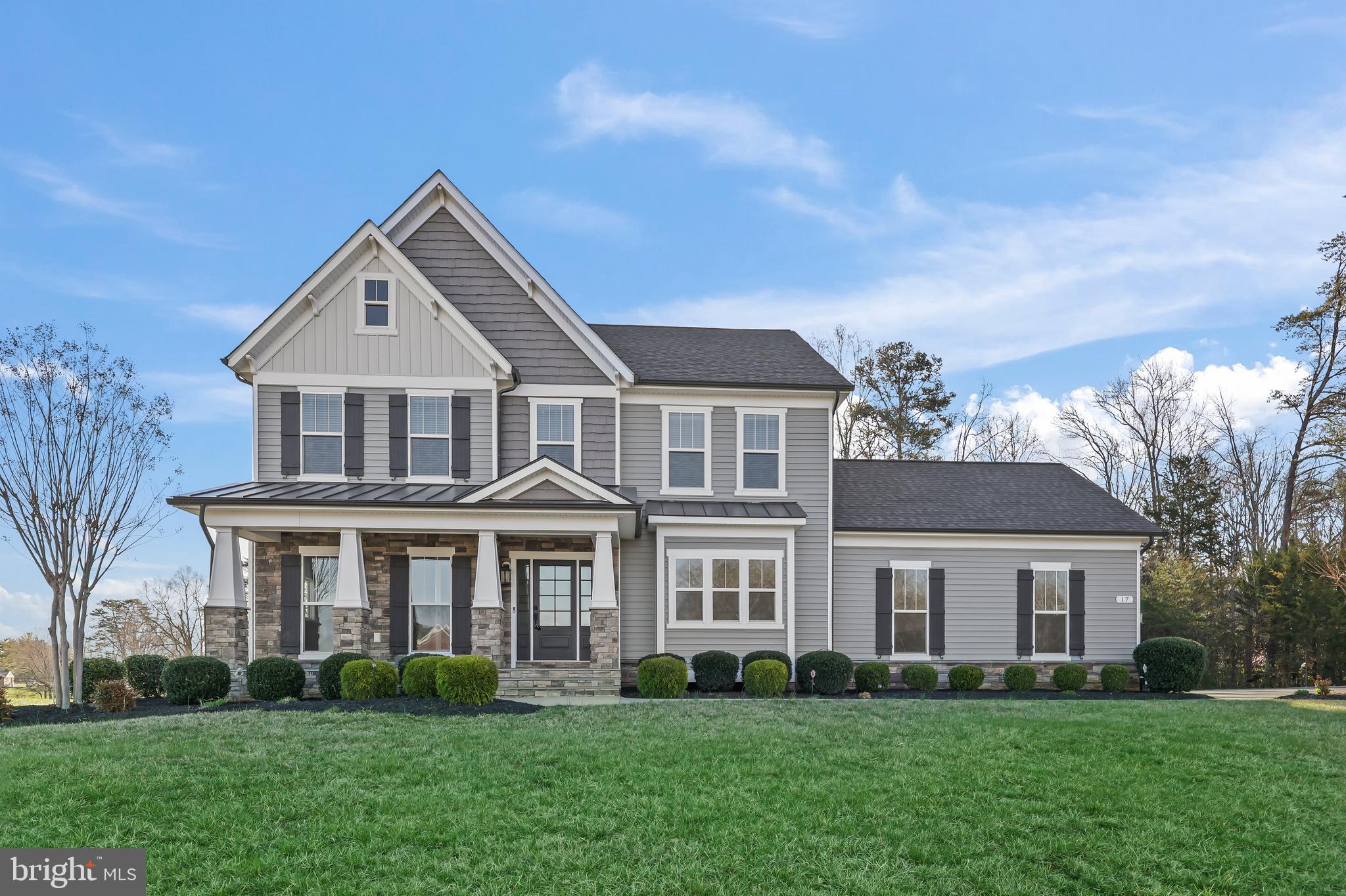 17 Dahlia Ln