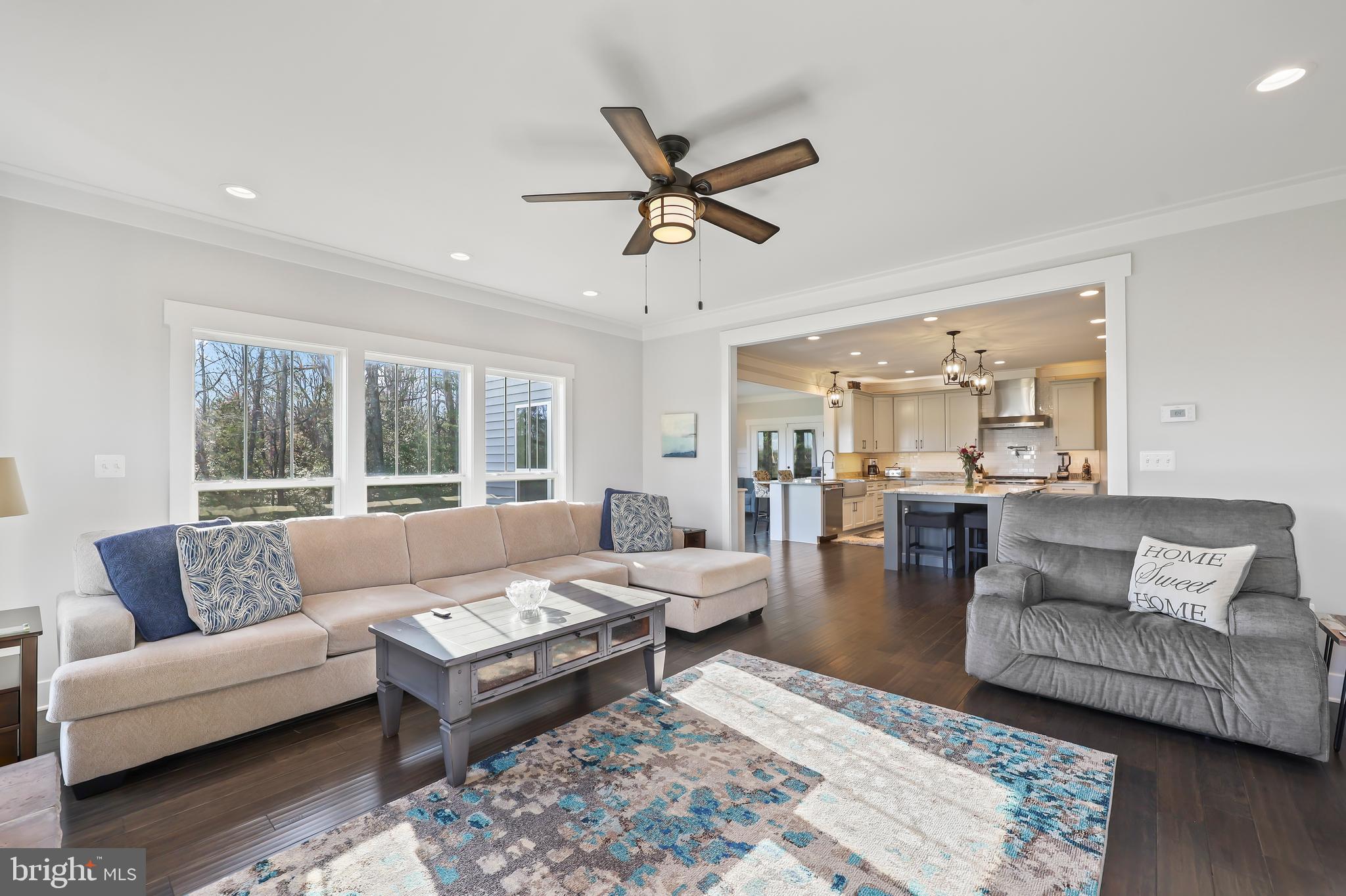 17 Dahlia Ln