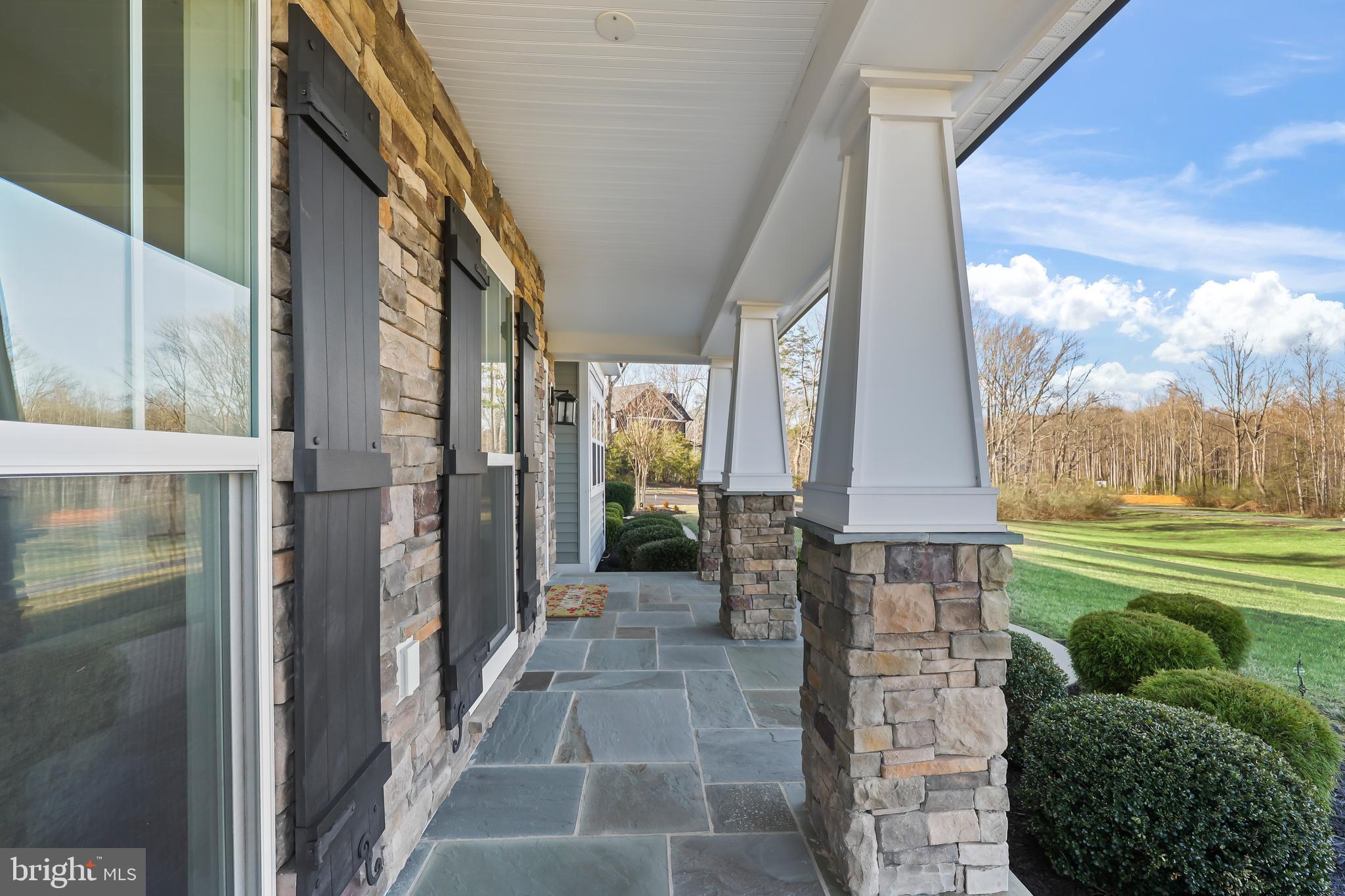 17 Dahlia Ln