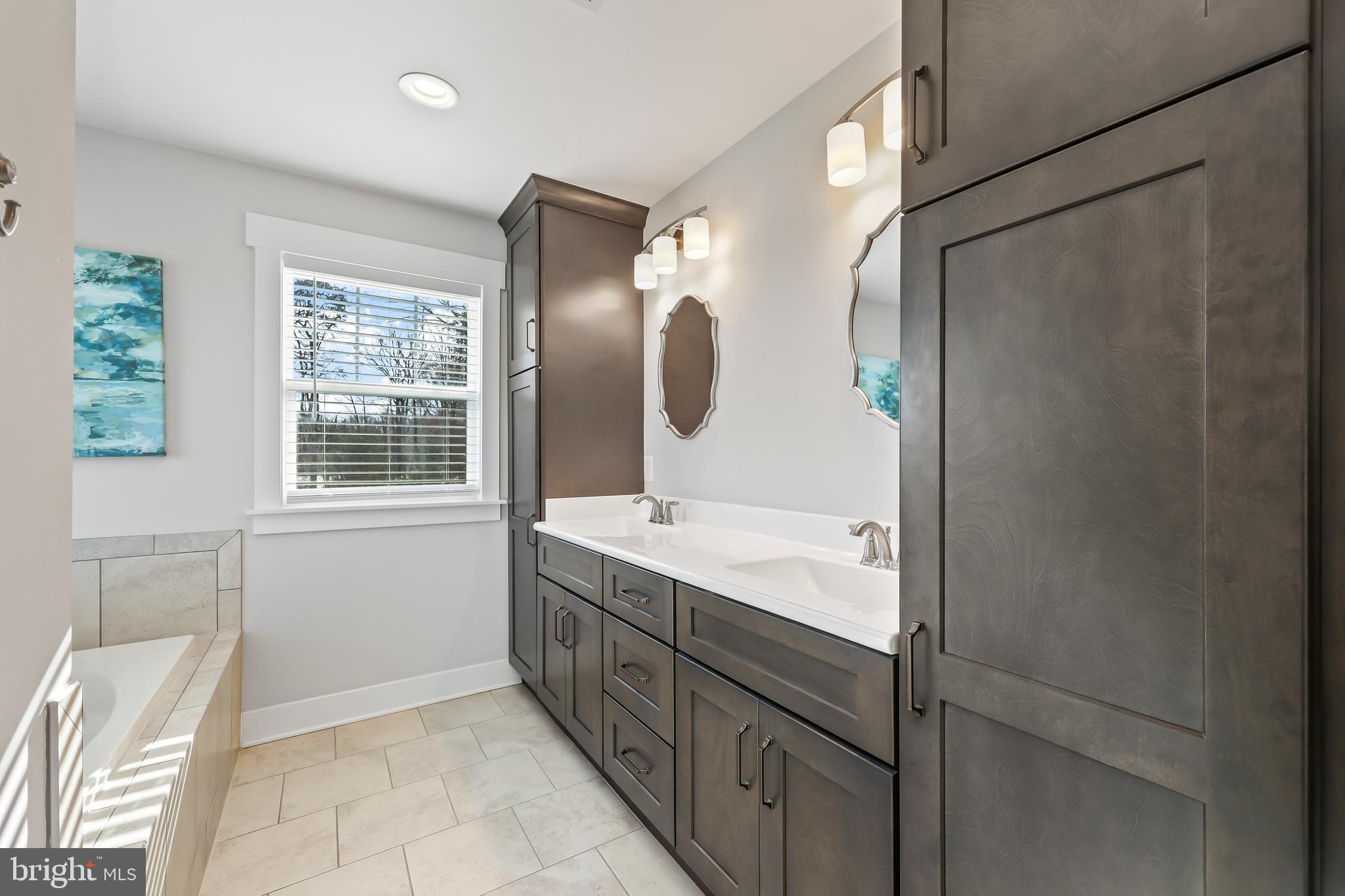 17 Dahlia Ln