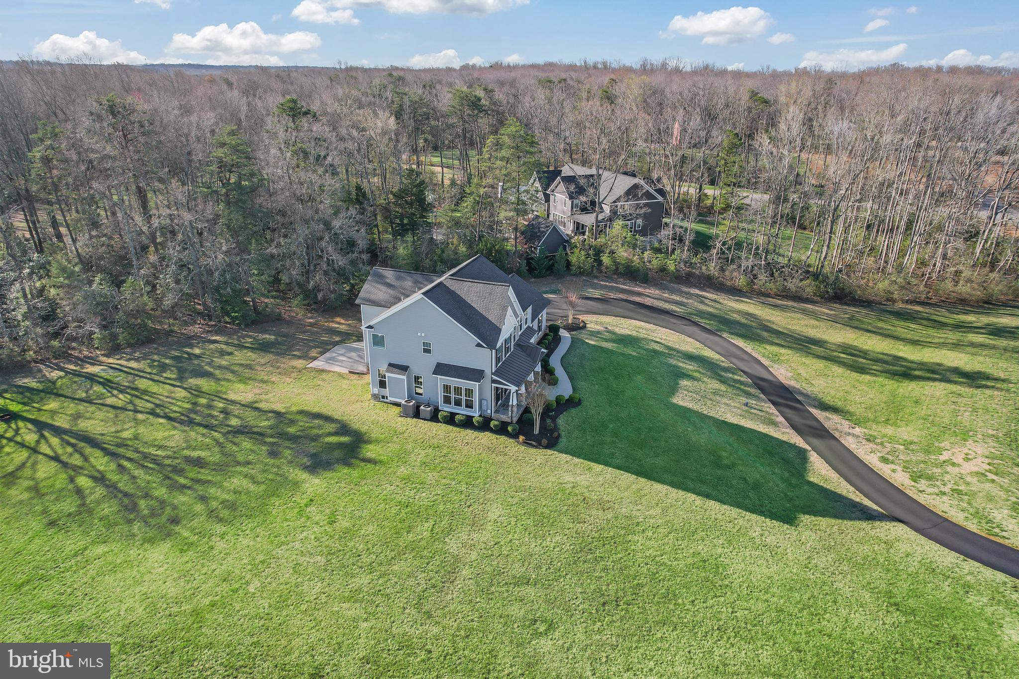 17 Dahlia Ln