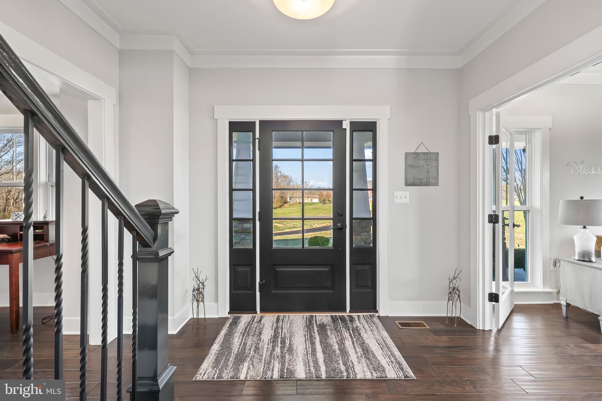 17 Dahlia Ln