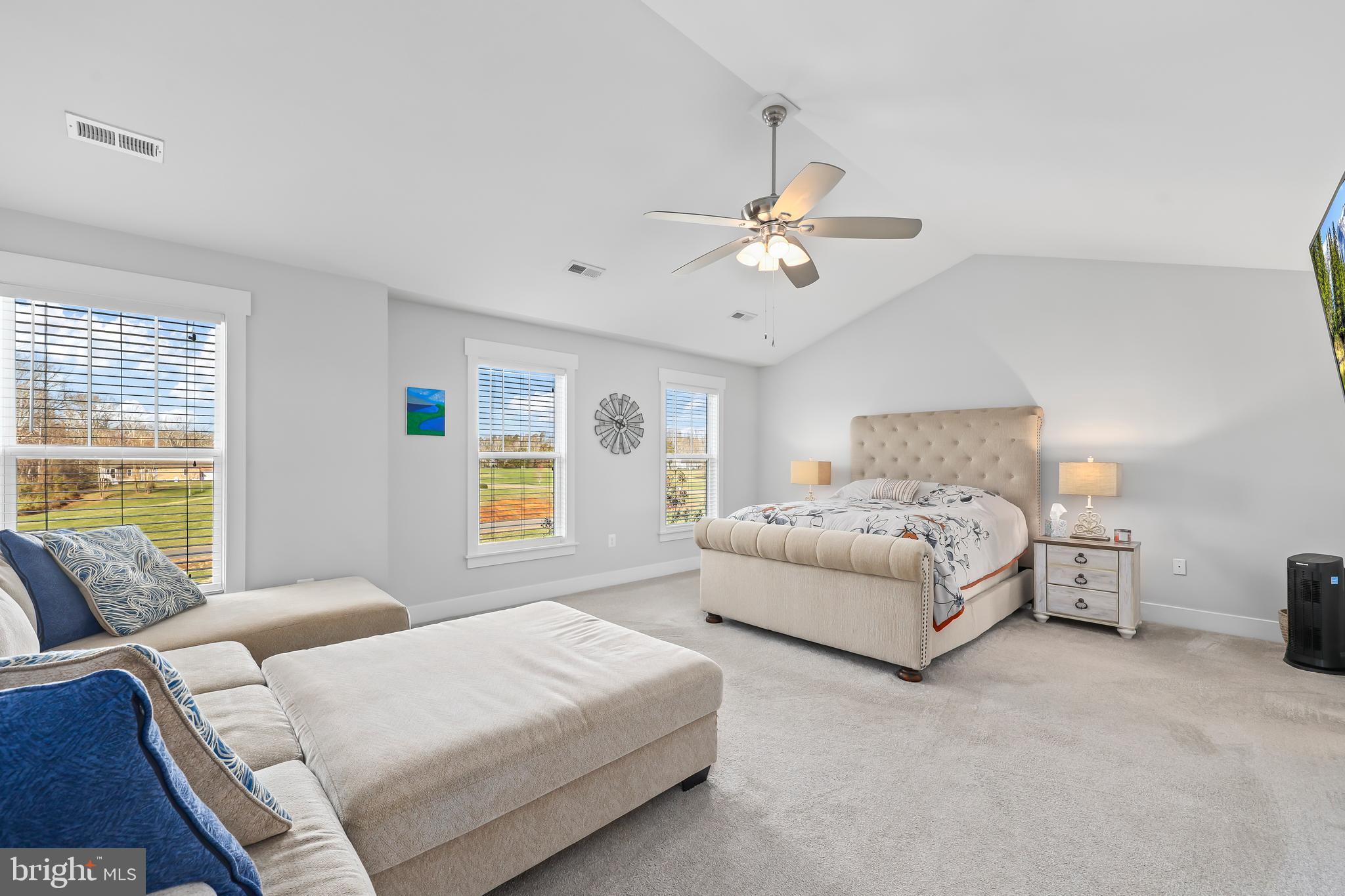 17 Dahlia Ln