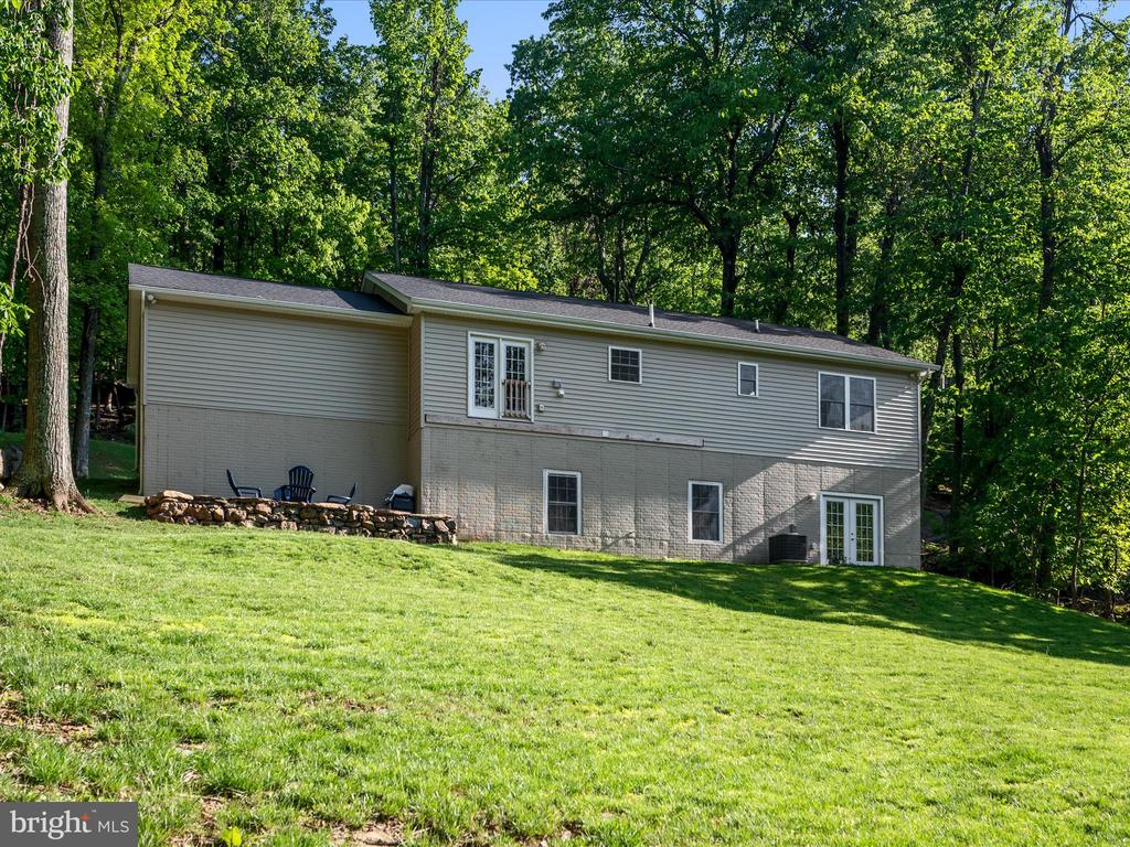 439 WINDY WAY