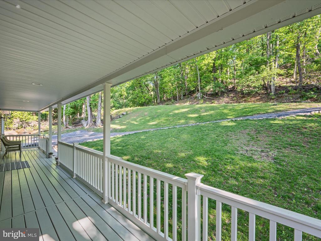 439 WINDY WAY