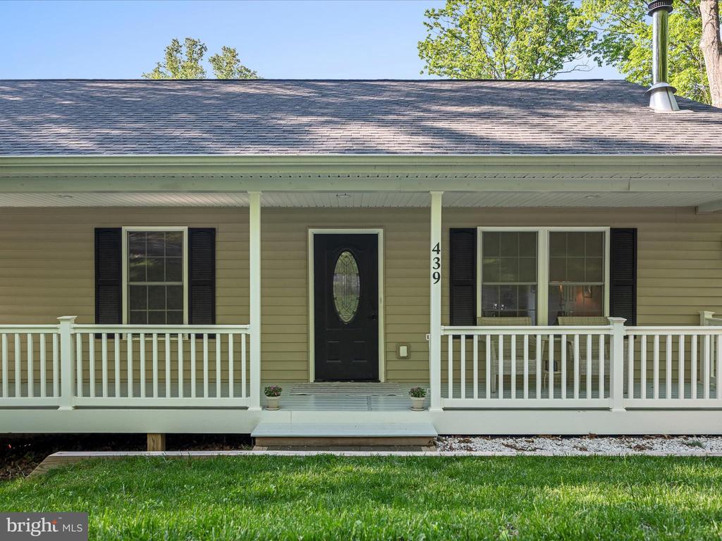 439 WINDY WAY