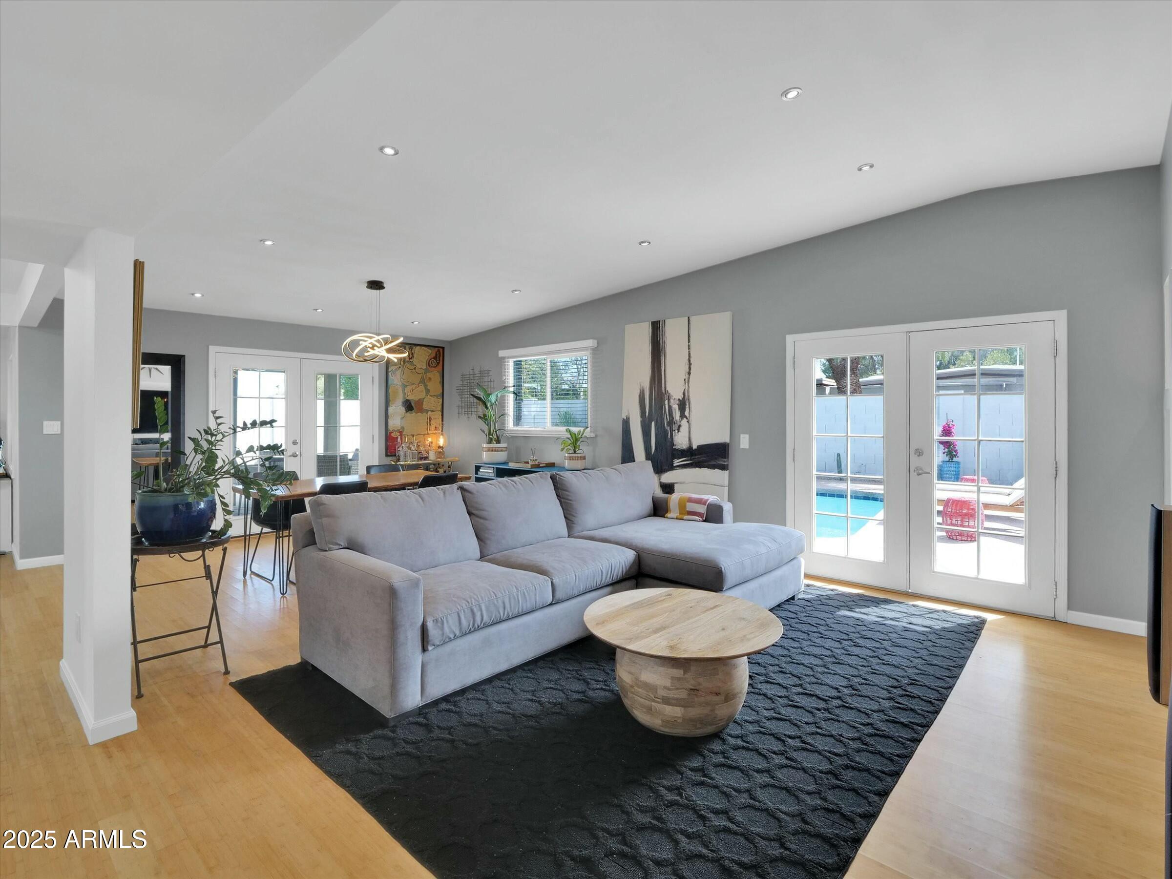 3707 E LAUREL Lane