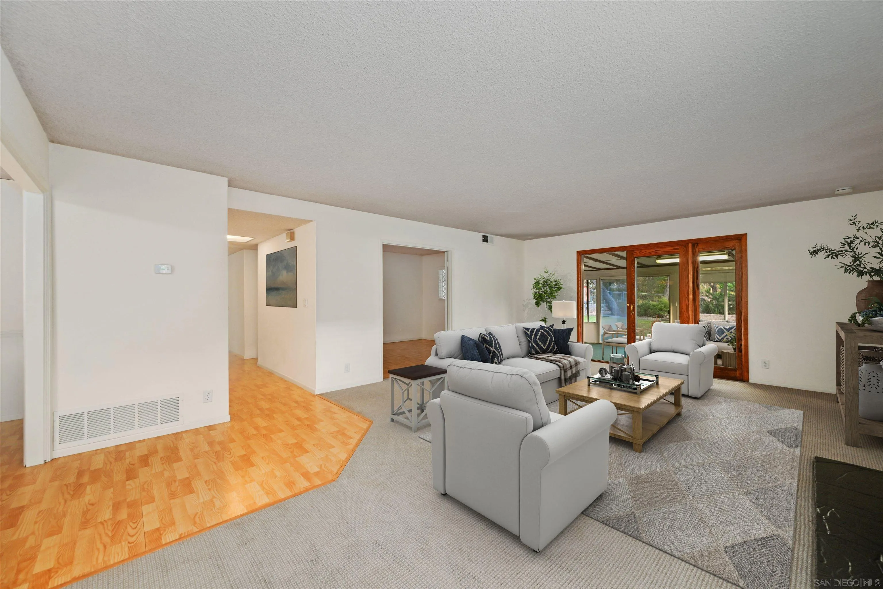 3117 Mercer Ln