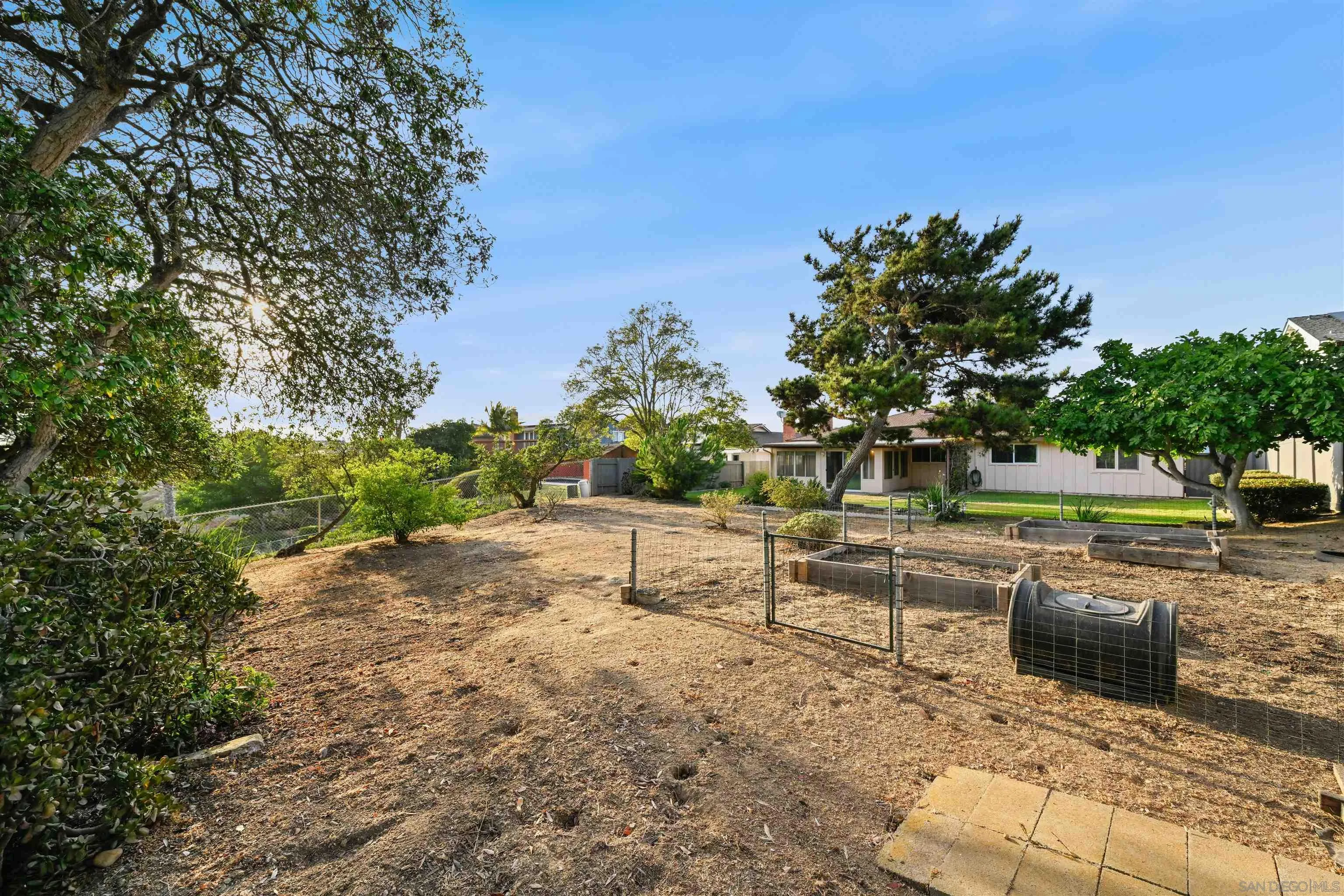3117 Mercer Ln