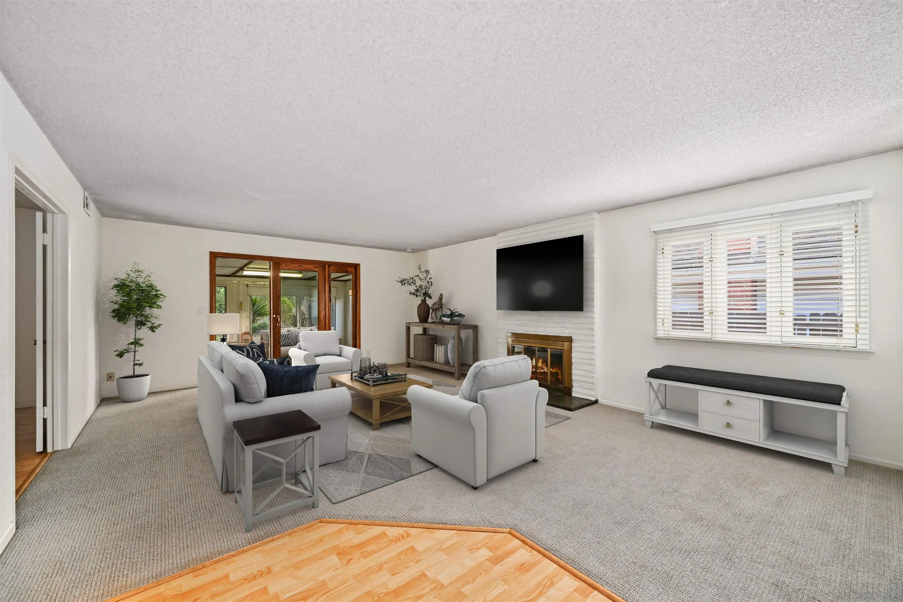 3117 Mercer Ln