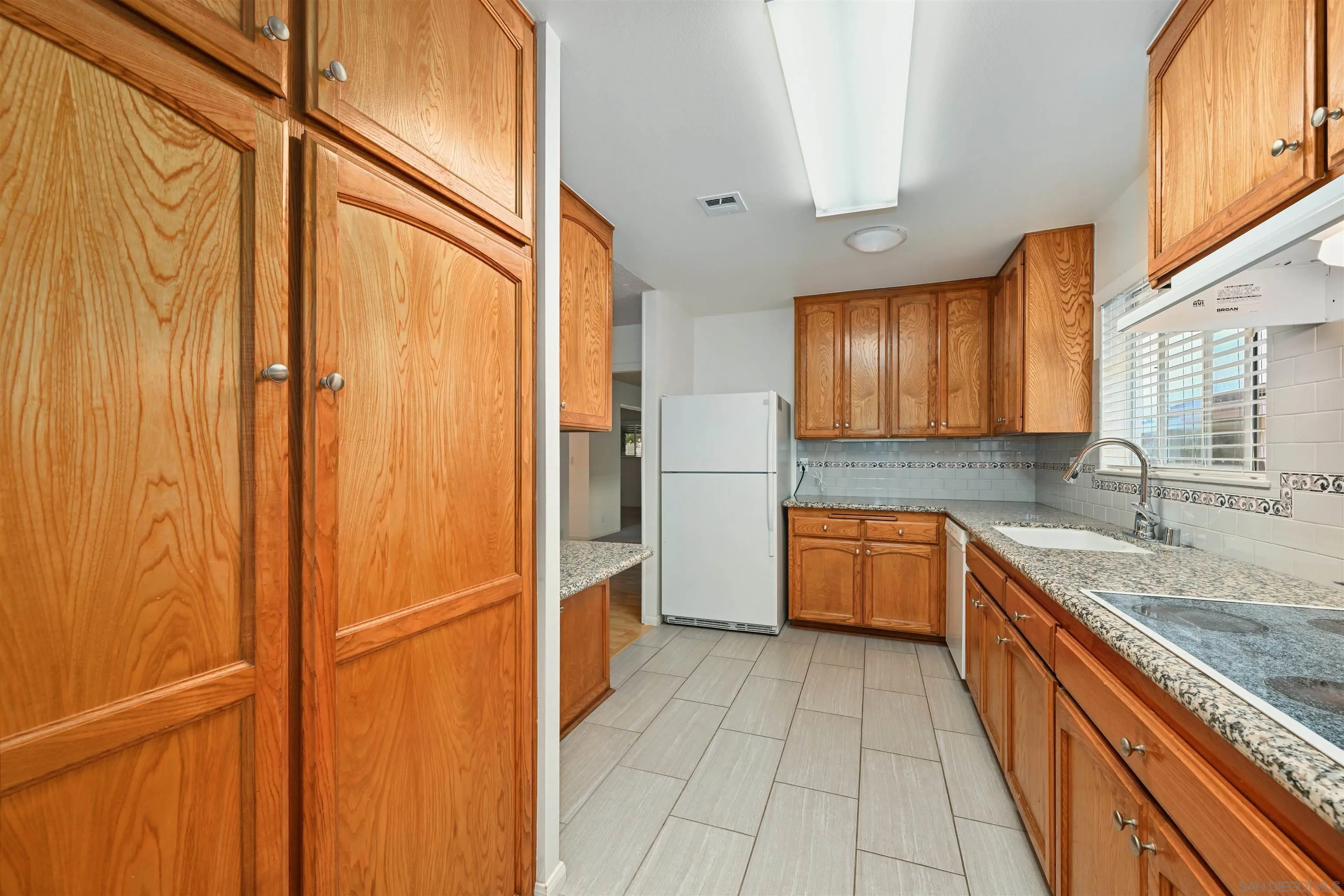 3117 Mercer Ln