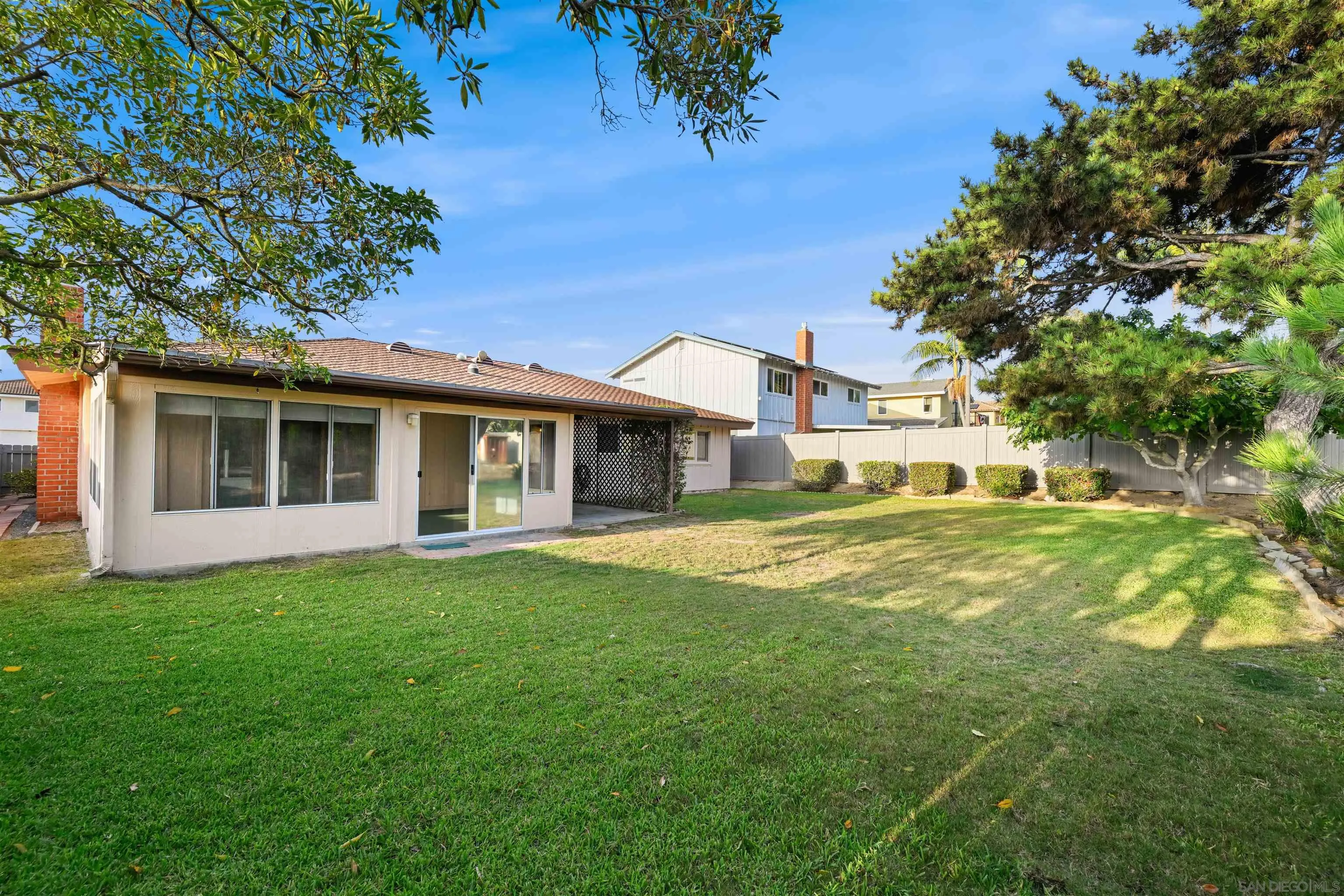 3117 Mercer Ln