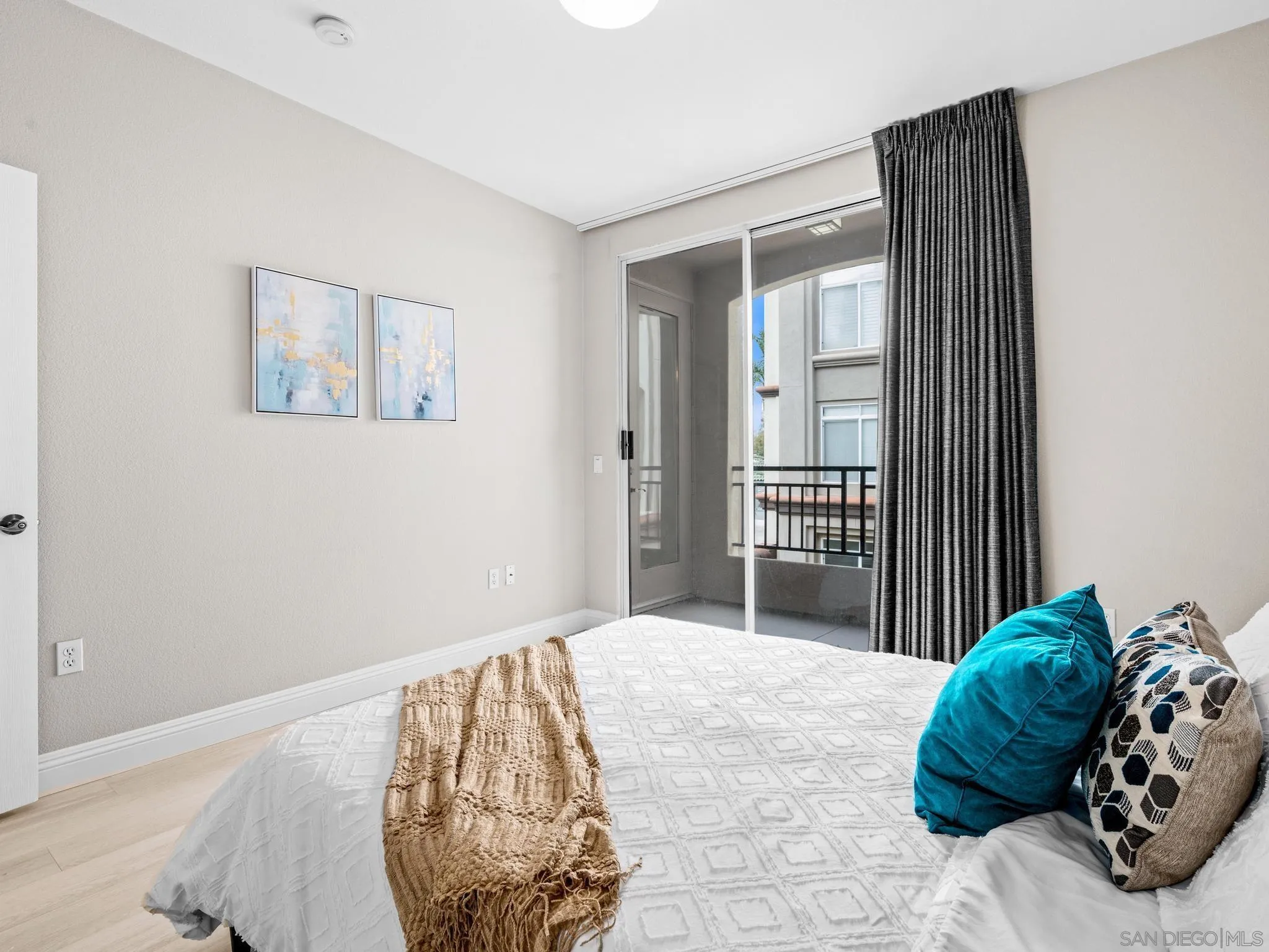 9263 Regents Rd Unit B302