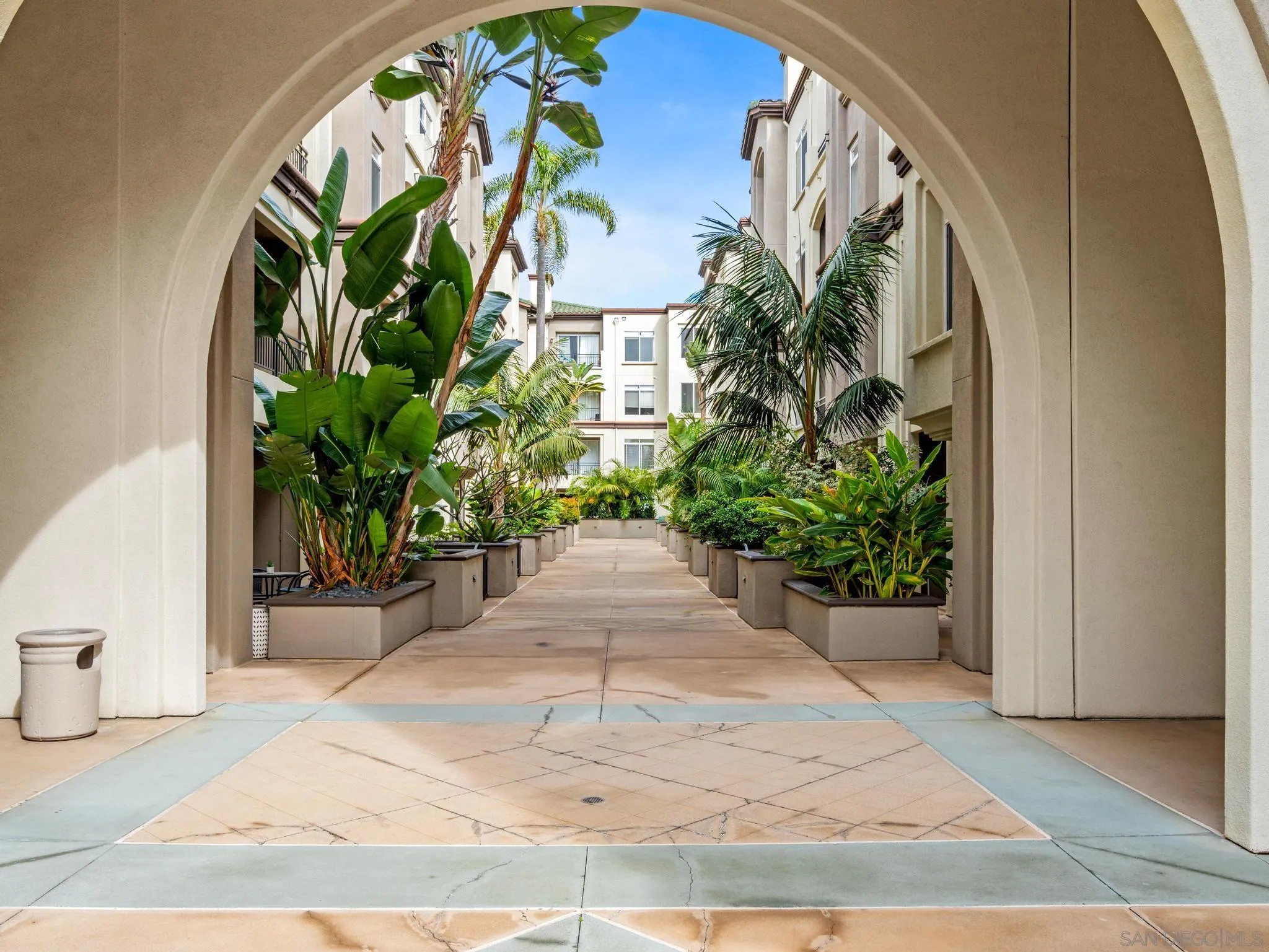 9263 Regents Rd Unit B302