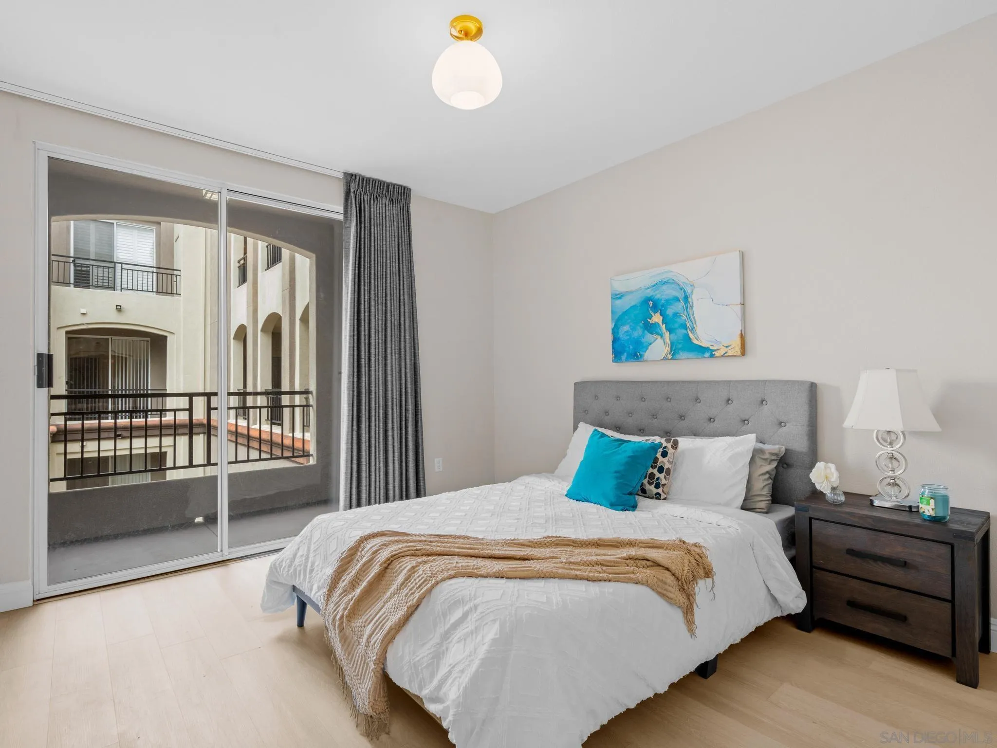 9263 Regents Rd Unit B302