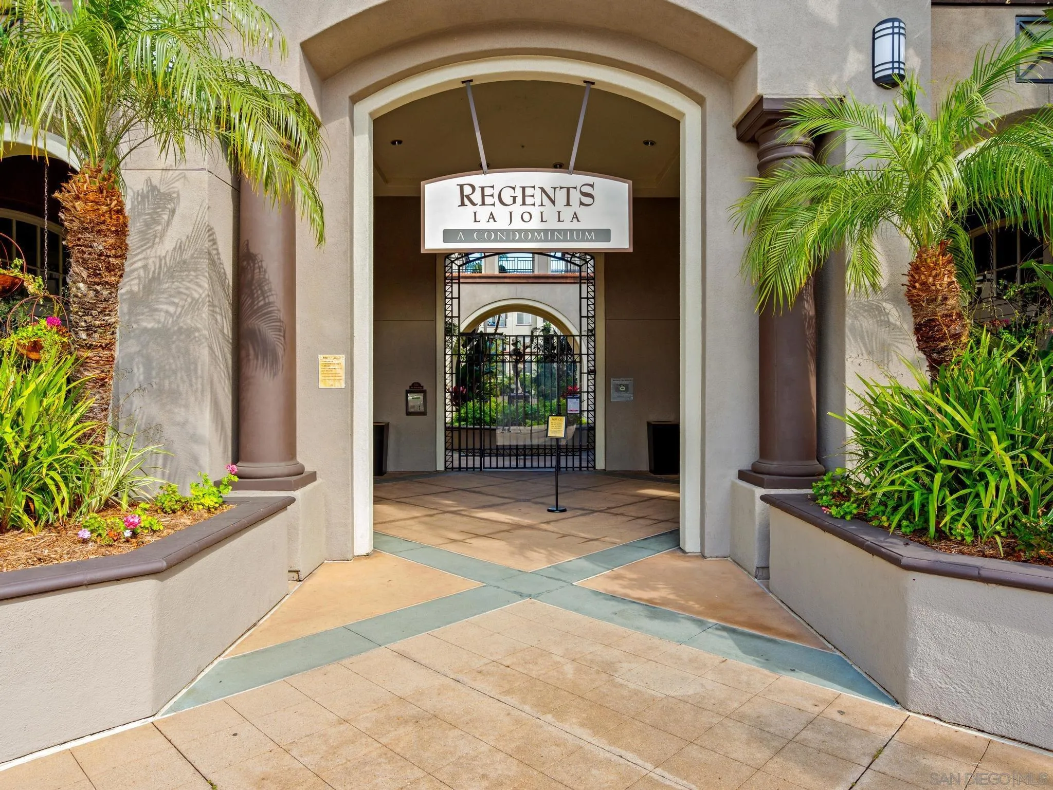 9263 Regents Rd Unit B302