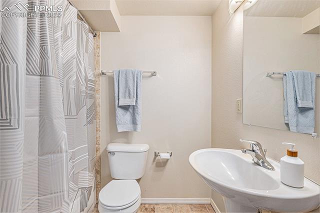 1529 Chadderton Court