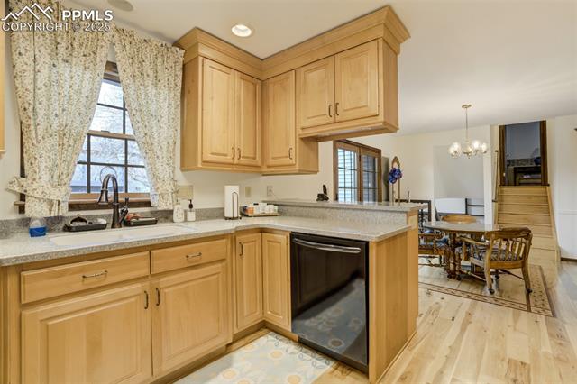 2249 Glenwood Circle