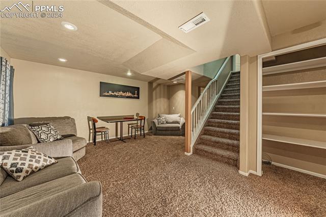 5634 Pioneer Mesa Drive