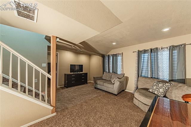 5634 Pioneer Mesa Drive