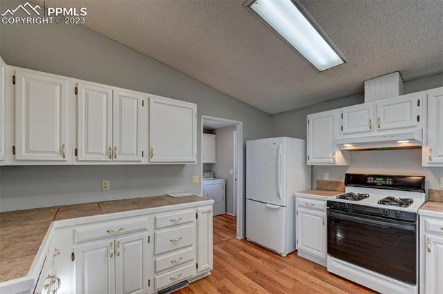 15231 Cactus Hills Lane