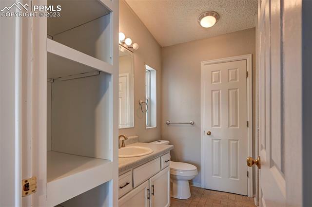 15231 Cactus Hills Lane