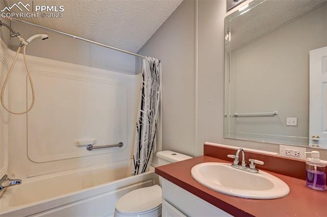 15231 Cactus Hills Lane