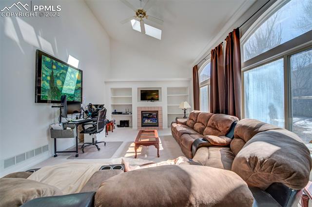 6935 Quicksilver Drive