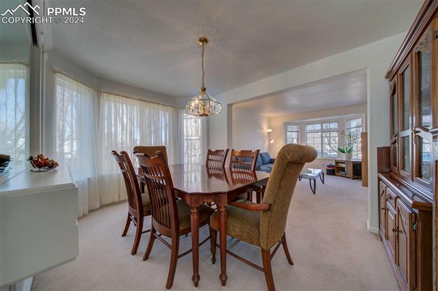 6935 Quicksilver Drive