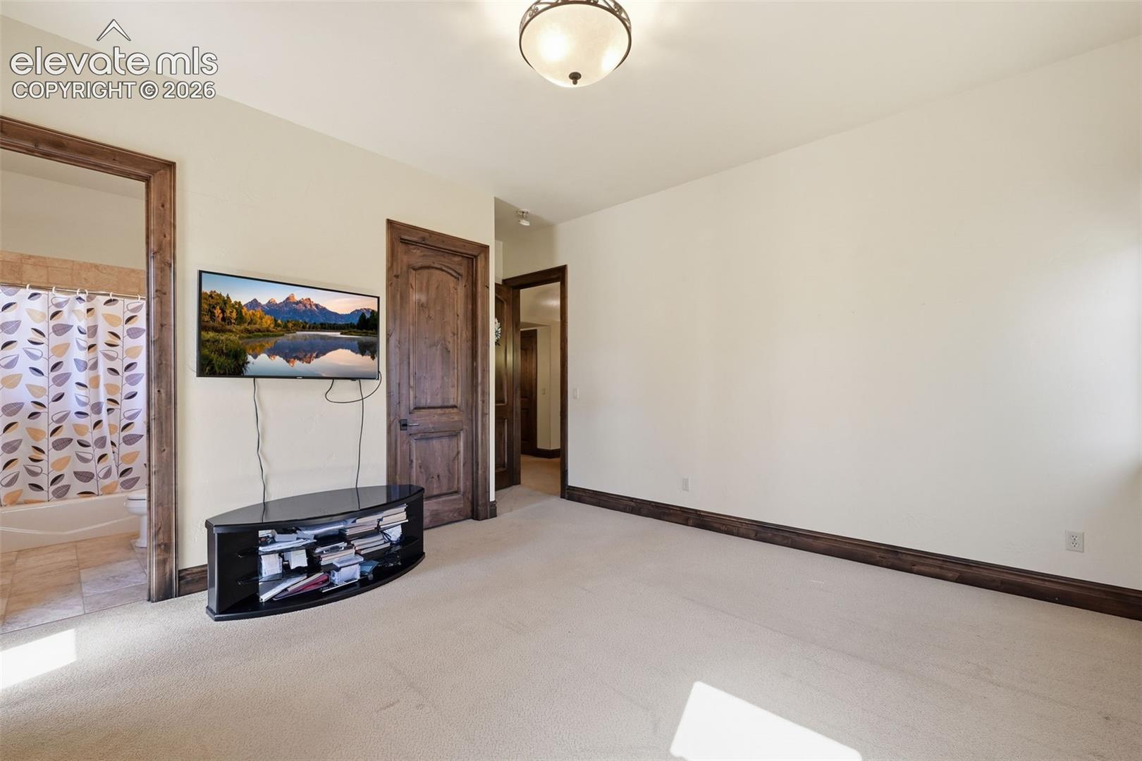 5410 Marshglen Court