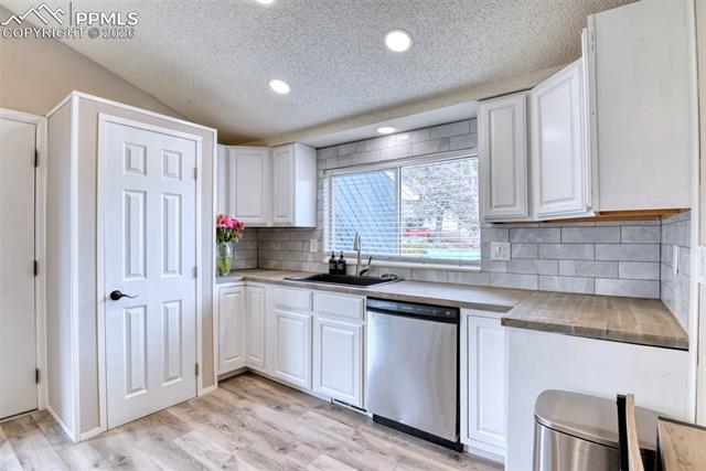 5414 Alteza Drive