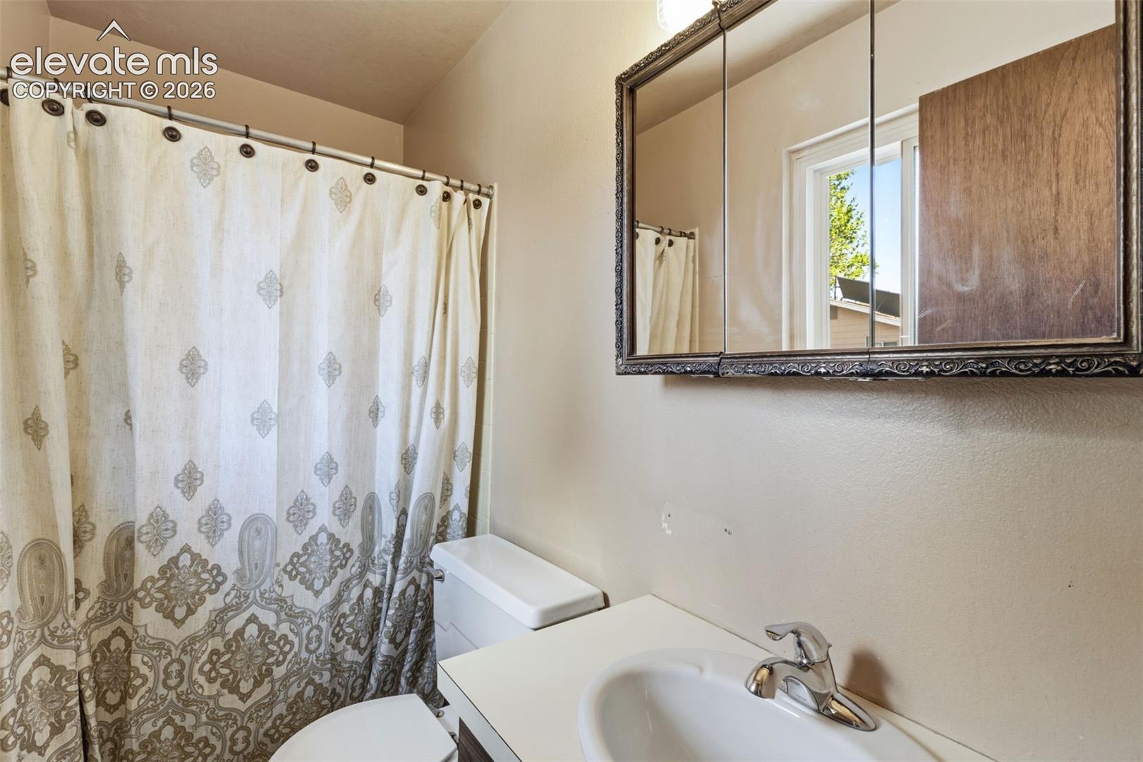 2914 Villa Loma Drive