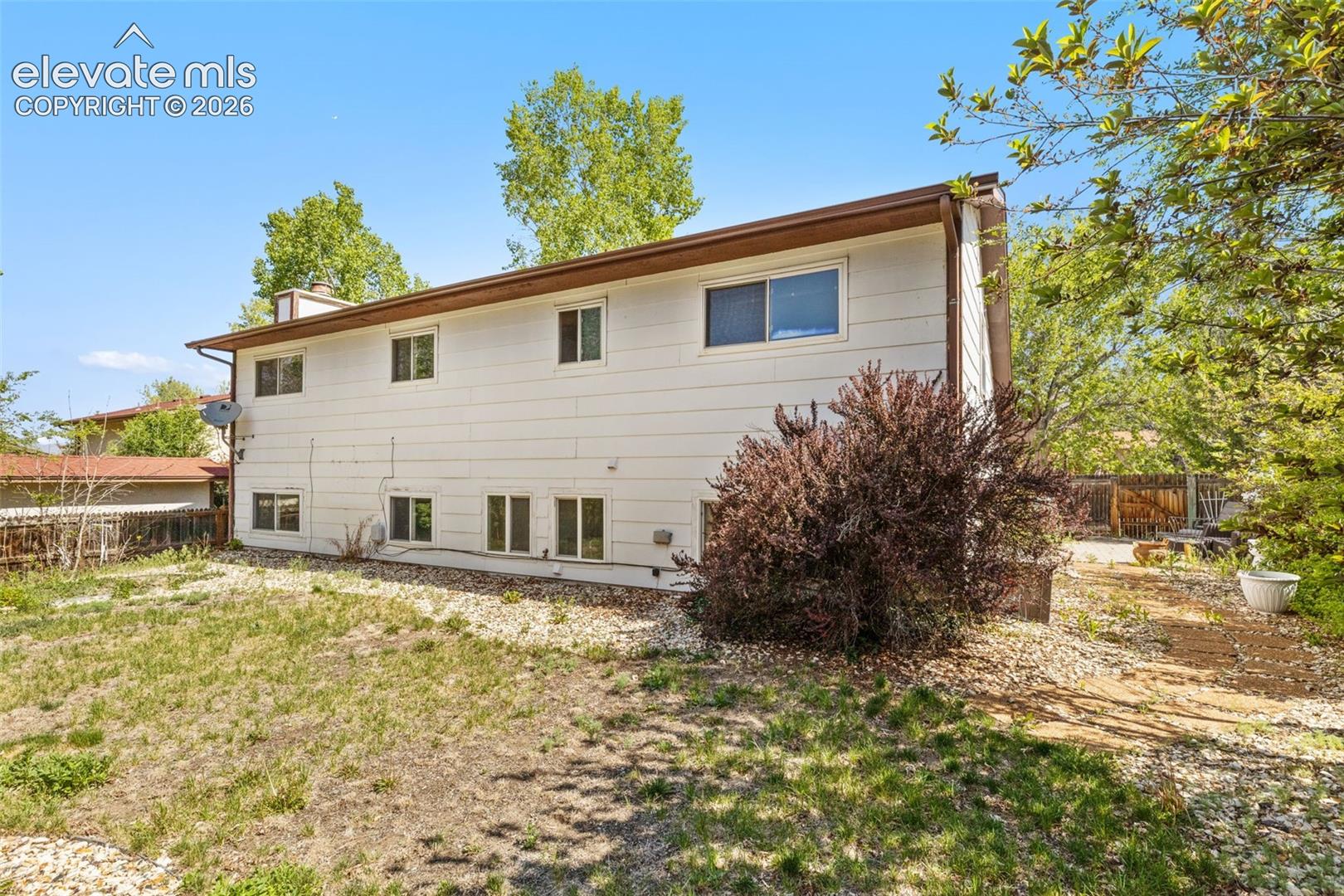 2914 Villa Loma Drive