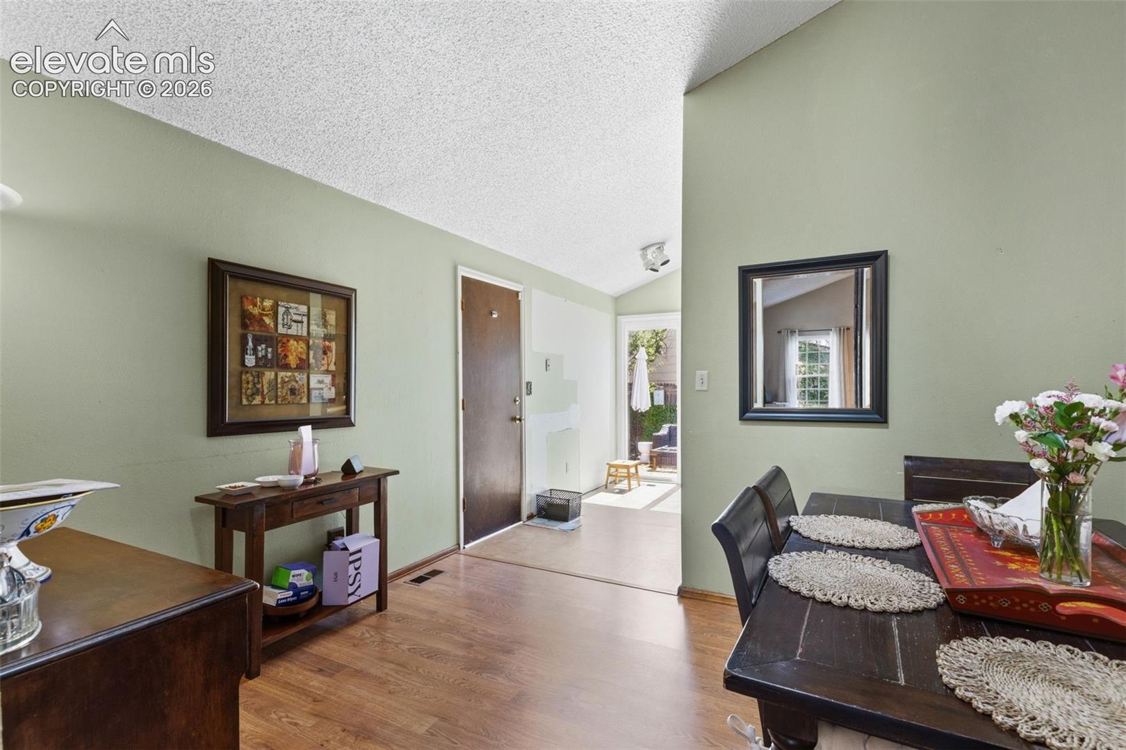 2914 Villa Loma Drive