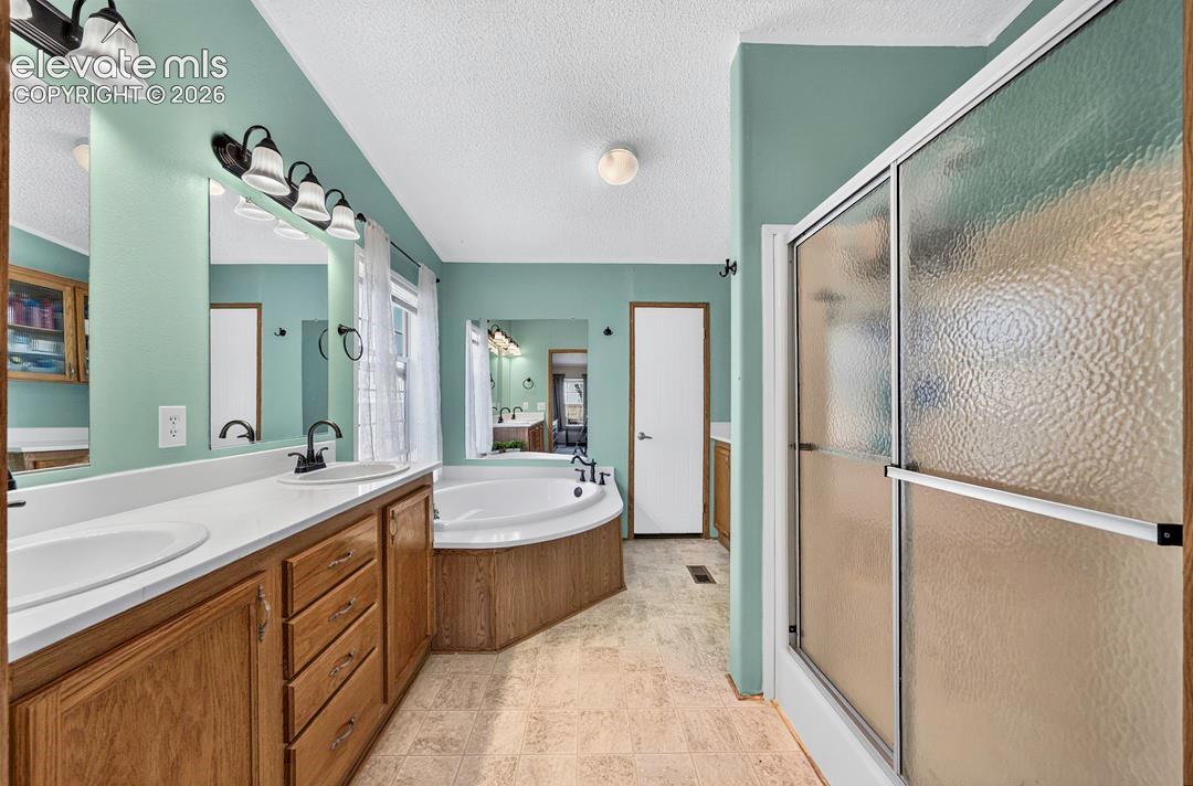 755 High Prairie Point