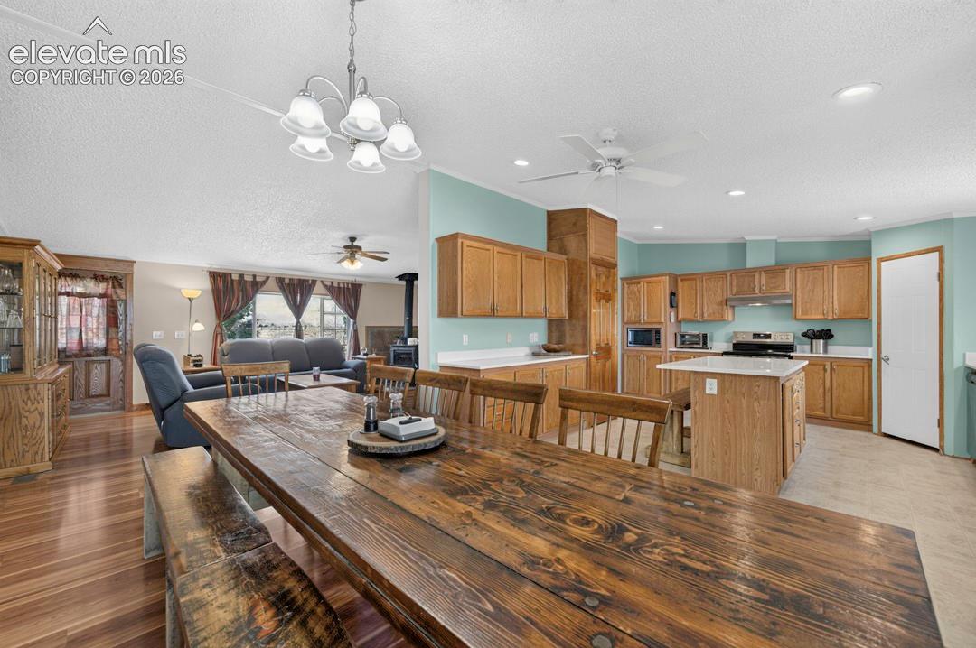 755 High Prairie Point