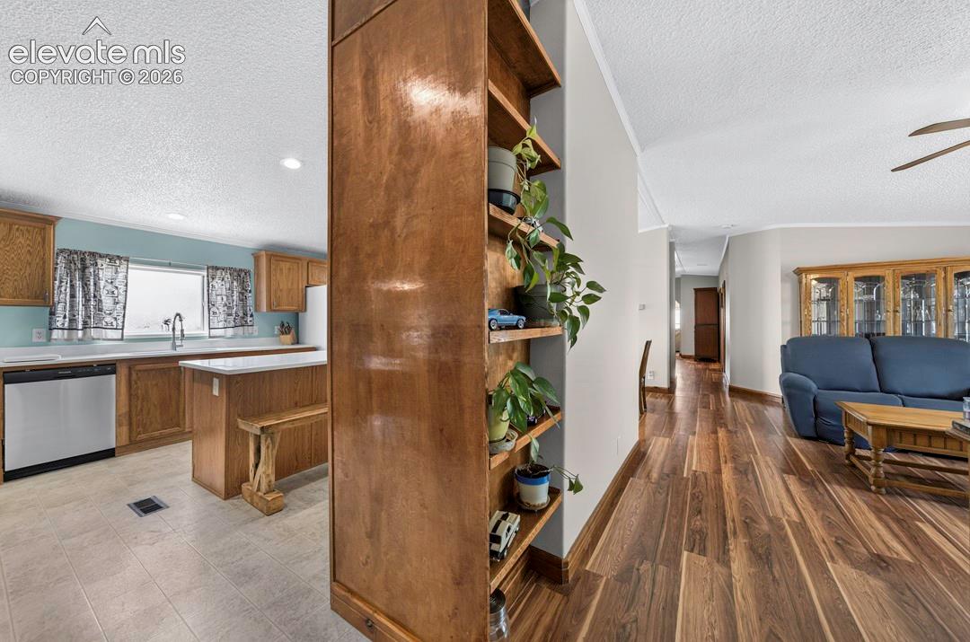 755 High Prairie Point