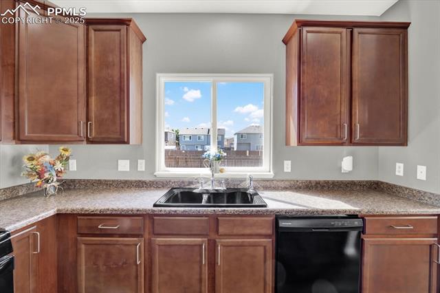 10463 Desert Bloom Way