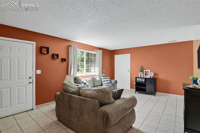 2502 W Anjelina Circle